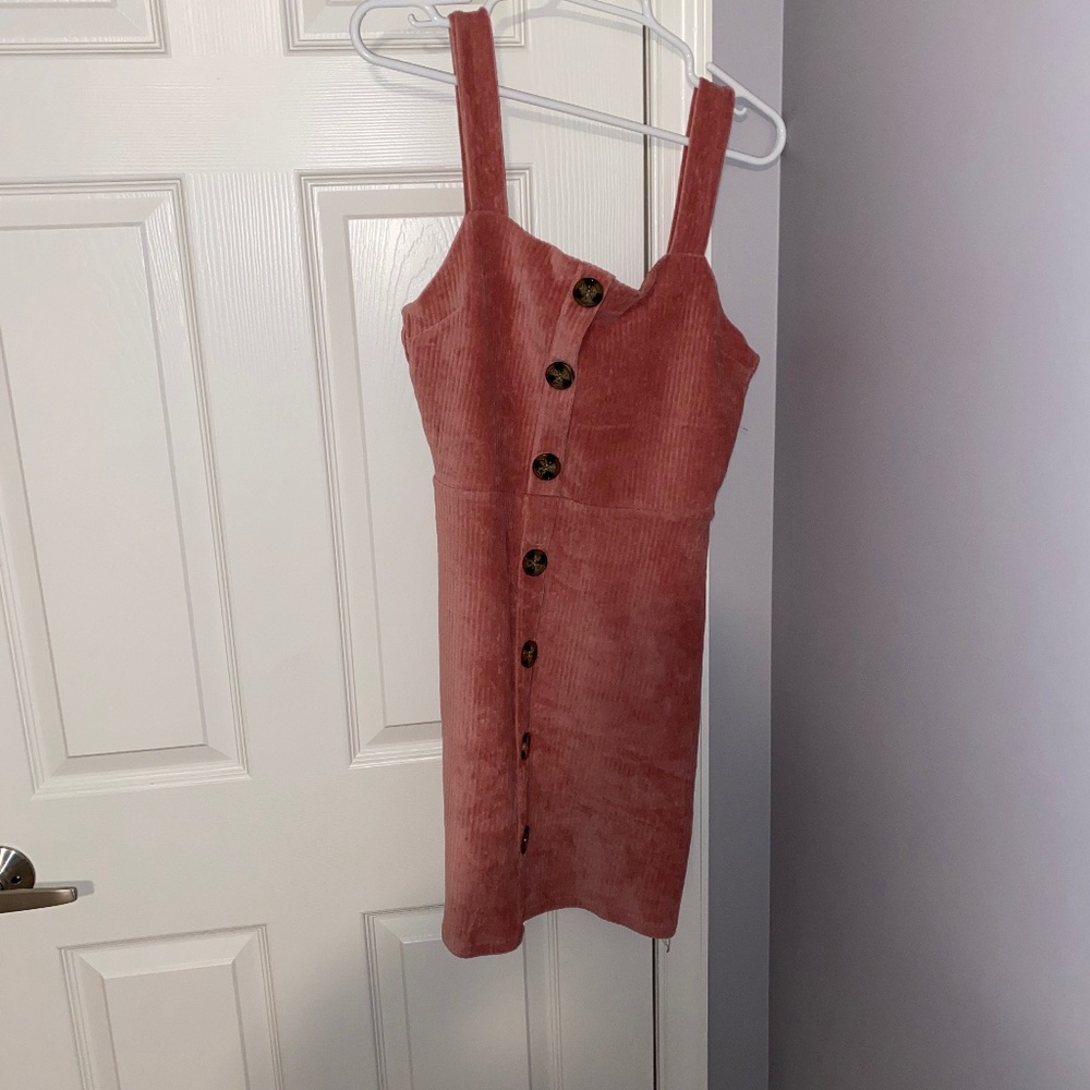 pink dress